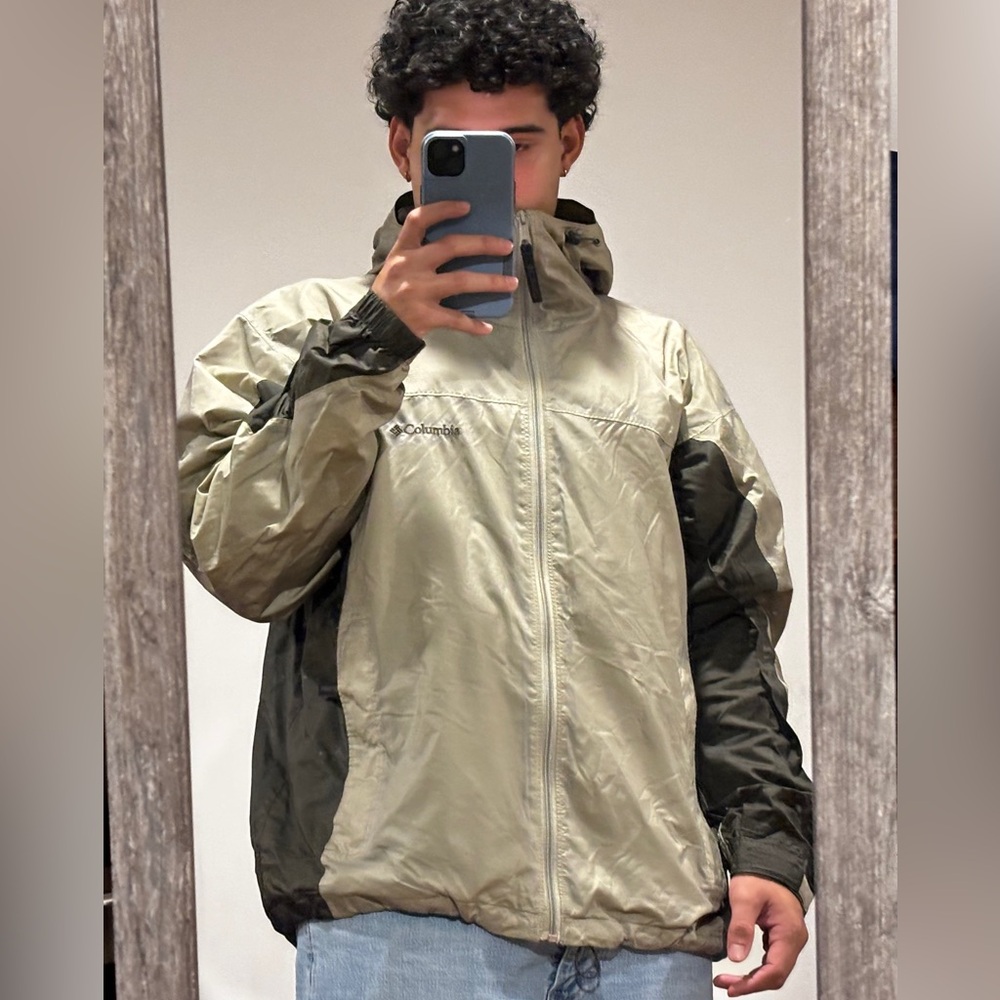 Columbia windbreaker